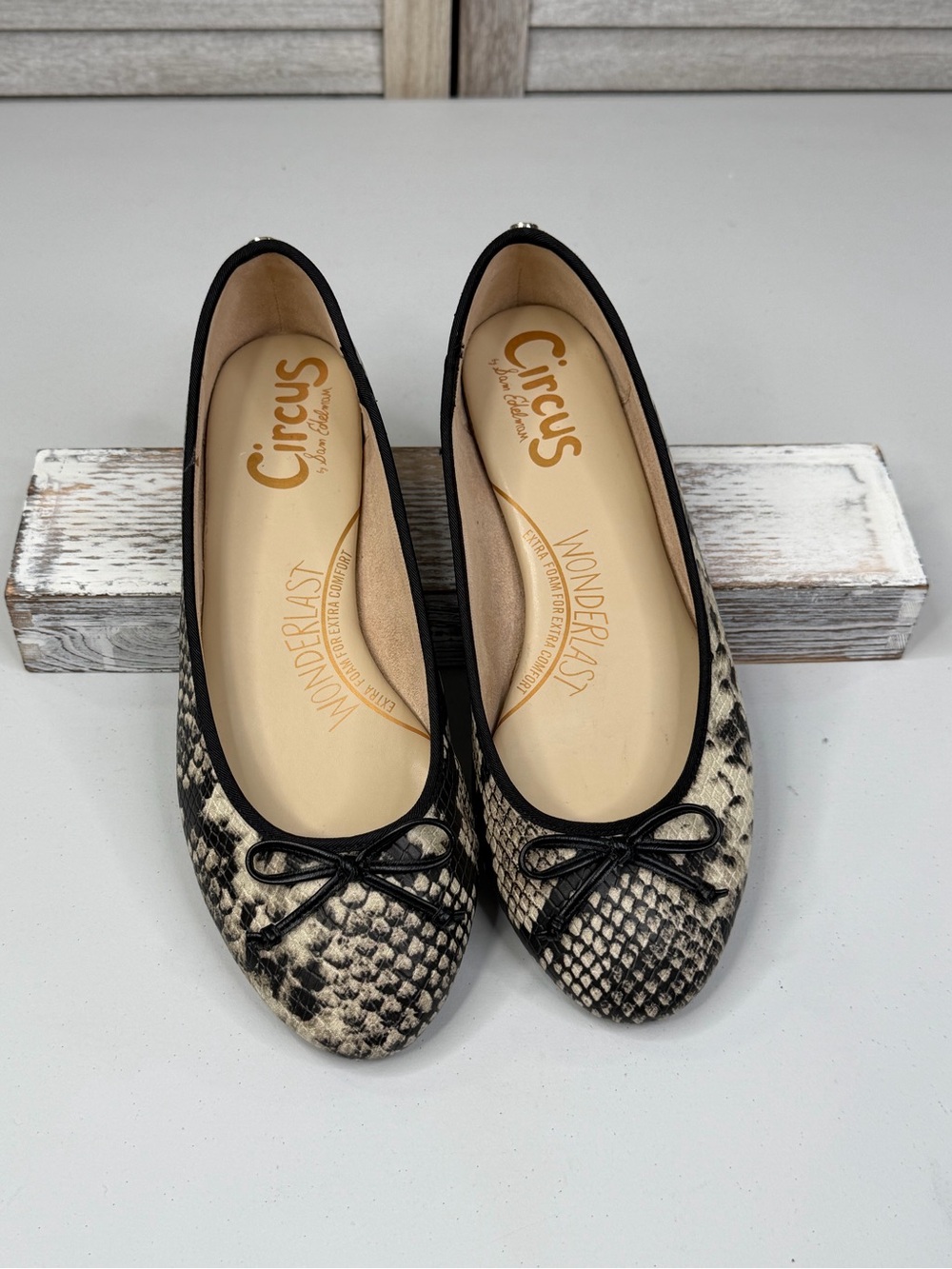 CIRCUS by Sam Edelman Women's Charlotte Ballet Flats Black & Beige Snake Print-9